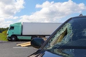 Lake County truck accident attorney, truck accidents, truck crashes, Waukegan truck accident, semi-trailer trucks