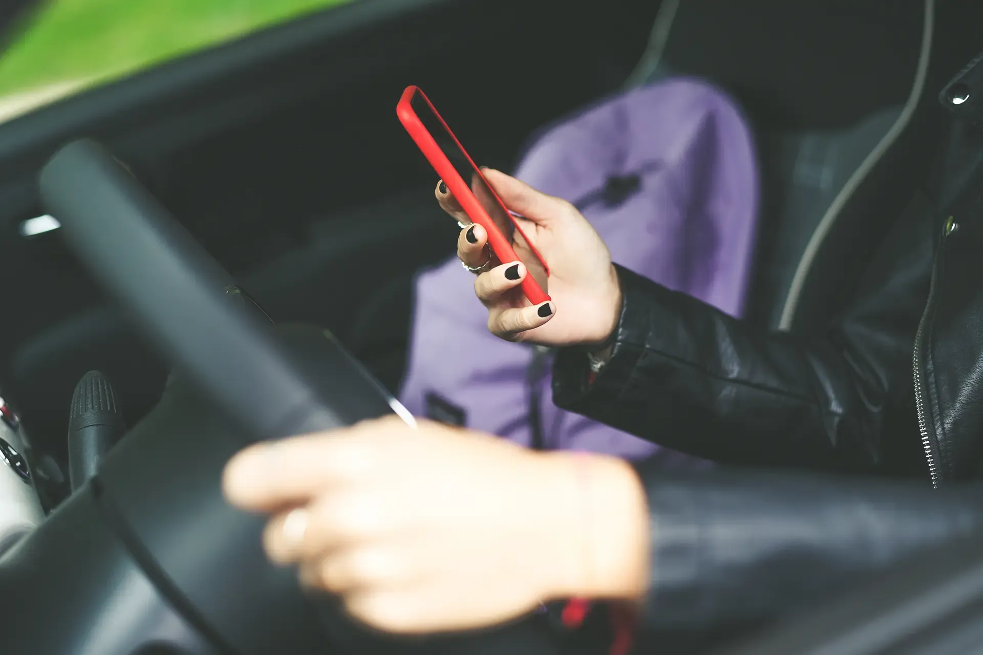Avoiding Car Accidents From Distracted Driving This Summer Avoiding Car Accidents From Distracted Driving This Summer