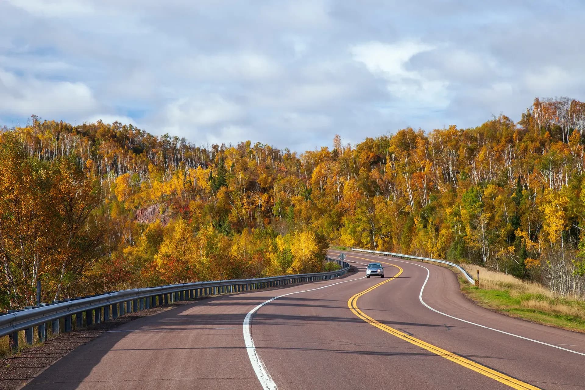 Defective Guardrails And Highway Barriers Can Lead To Severe Injuries In A Crash Defective Guardrails And Highway Barriers Can Lead To Severe Injuries In A Crash