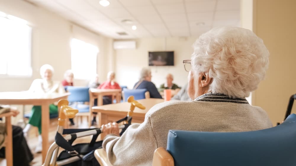 New Illinois Laws Target Senior Care Complaints New Illinois Laws Target Senior Care Complaints