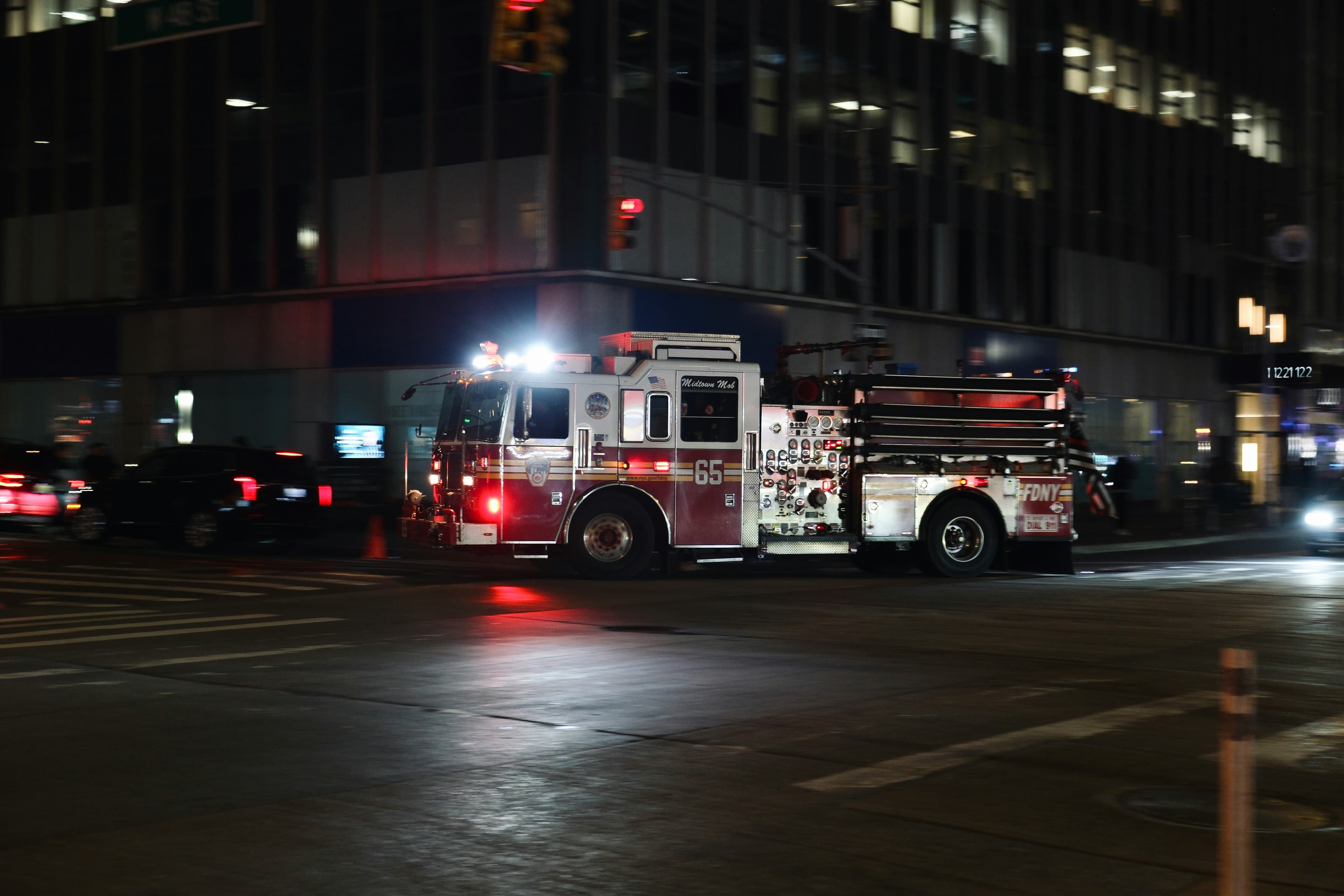 Slow Down for Emergency Vehicles: Inside Illinois’ Move Over Law Emergency Vehicles: Move Over Law