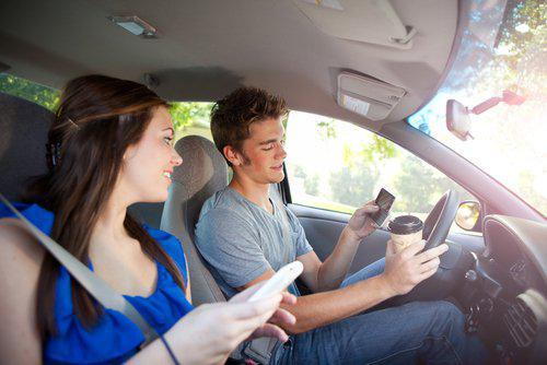 Illinois personal injury lawyer, Illinois wrongful death attorney, texting and driving,