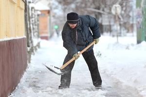 winter-shoveling-work-injury-snow-ice.jpg